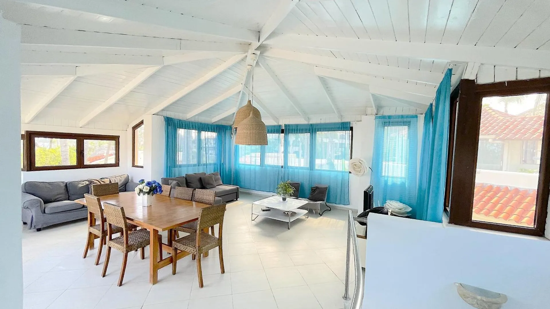 Отель Beach Condo-Hotel With Villas & Private Apartments Wifi Bbq Beach Club & Spa Пунта-Кана